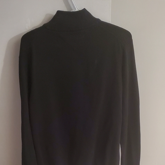 Tommy Hilfiger Sweater (Large) - Picture 2 of 2